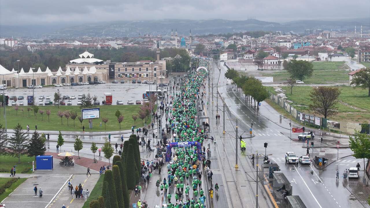 Binlerce kişi iyilik için Konya’da koştu 10